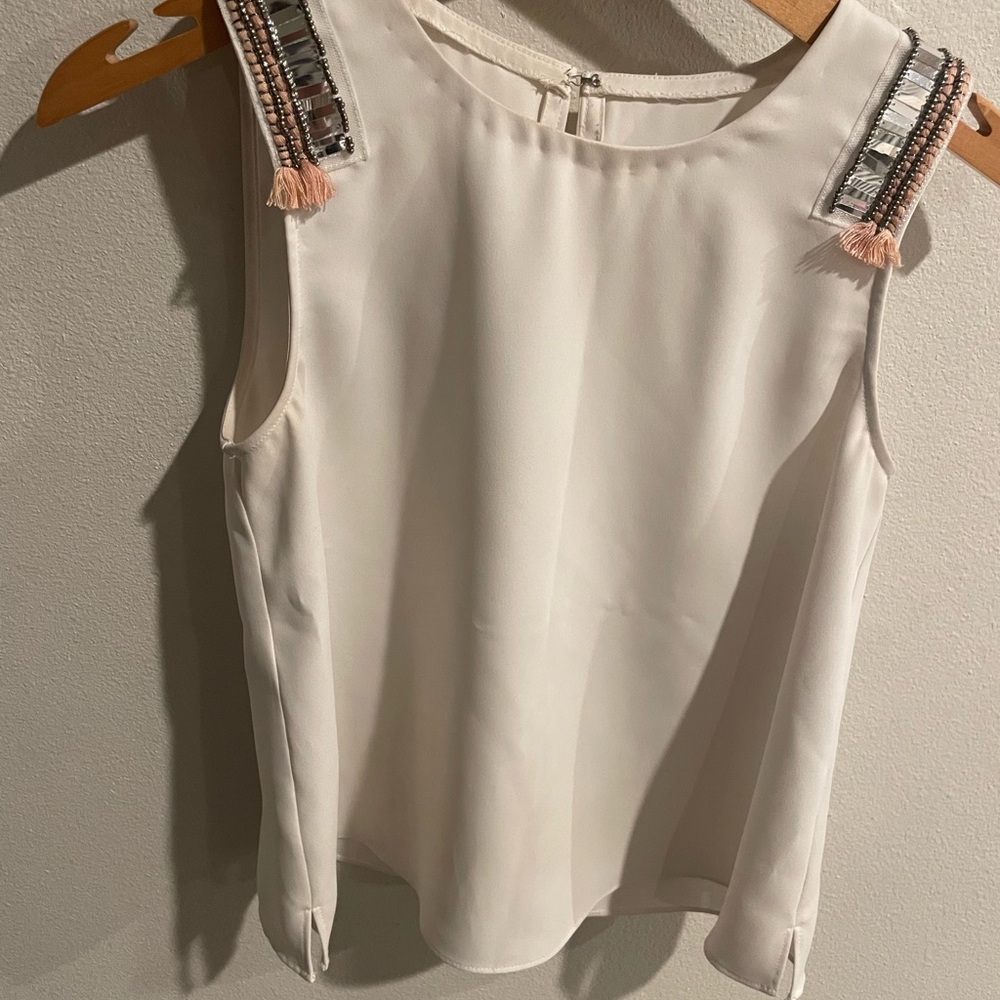 Rachel Roy Cream Sleeveless Blouse with Embellished Shoulders Size XL‎